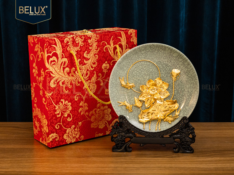 Đĩa Hoa Sen D20 xanh ngọc dát vàng 24k